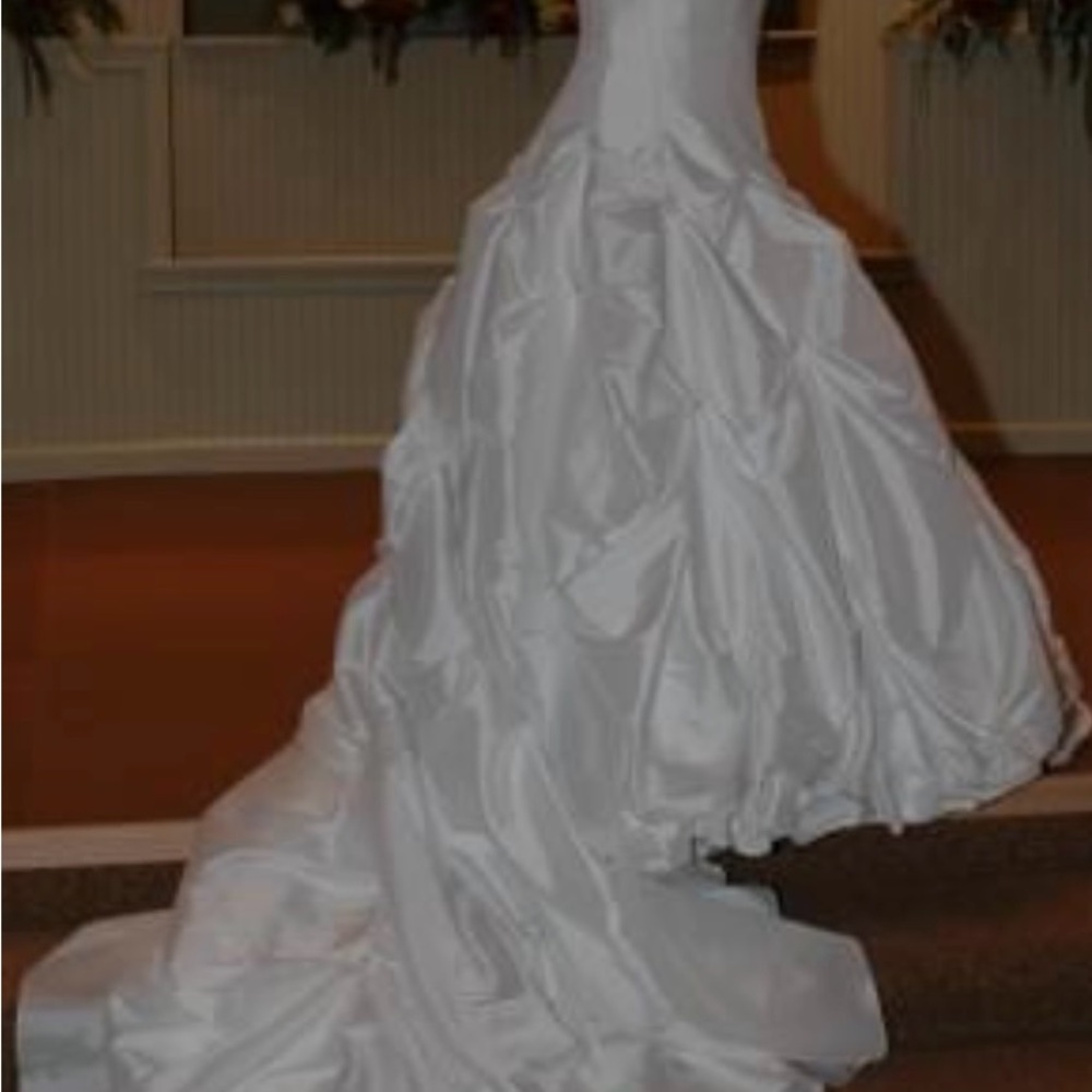 Maggie Sottero Wedding Dress